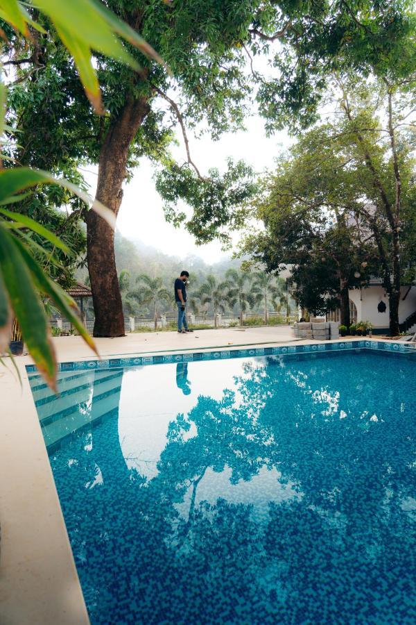 La Cascade Resort Athirappilly Bagian luar foto