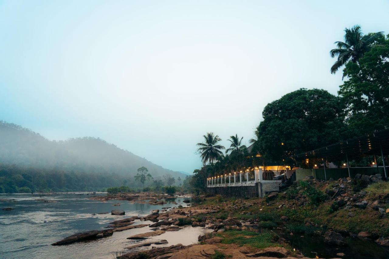 La Cascade Resort Athirappilly Bagian luar foto
